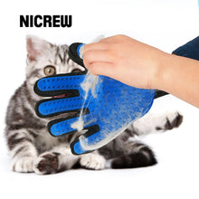 Load image into Gallery viewer, NICREW cat grooming glove for cats wool glove Pet Hair

